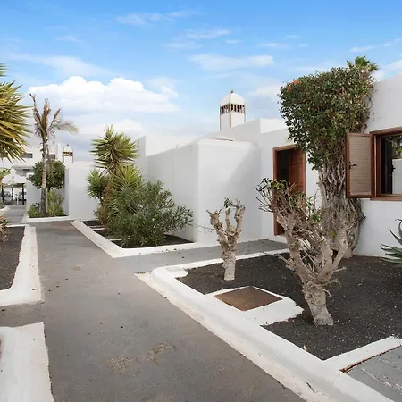 Puerto Chico V 公寓